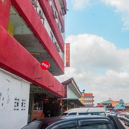 โอโย 90124 ปายัง ปูริ บารู โฮเทล Hotel Sarikei ภายนอก รูปภาพ